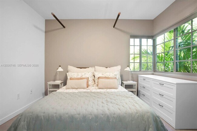 Foto del edificio - 901 3rd St
