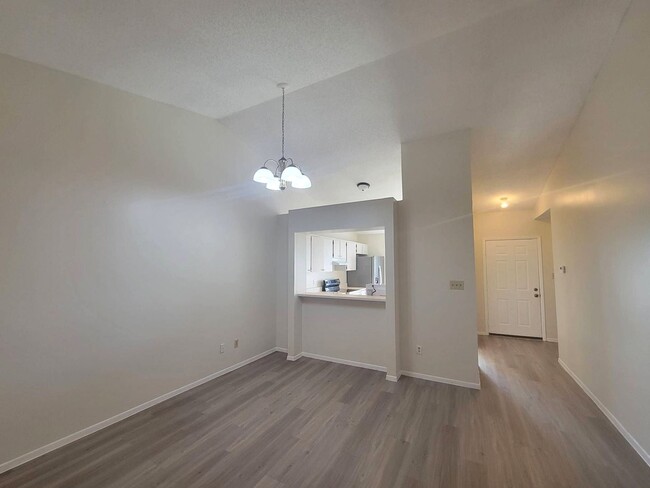 Foto del edificio - 3 Bedroom/ 2 bathroom Home In Gingermill!