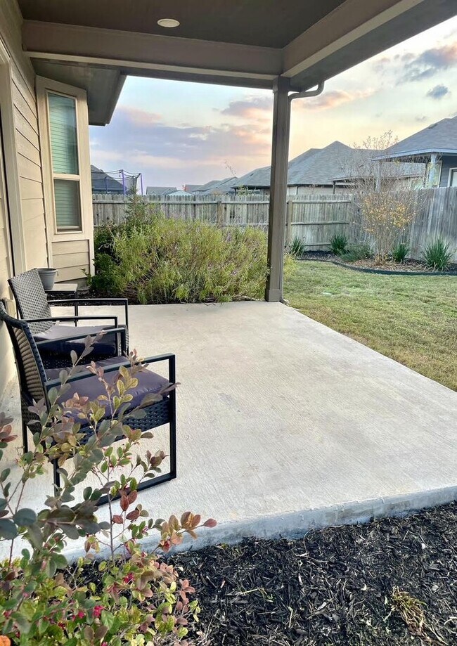 Foto del edificio - 5005 Drovers Path