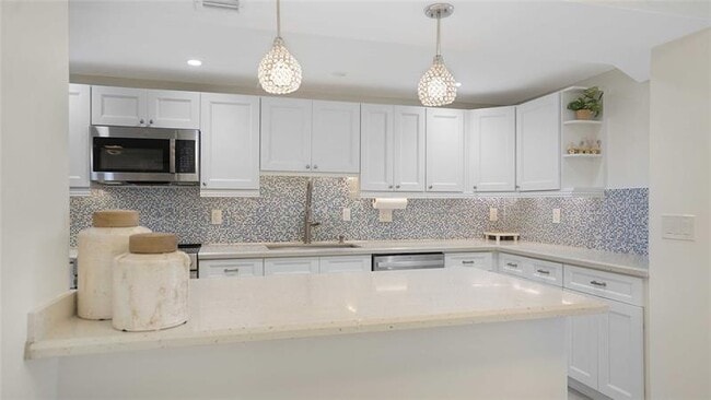 Building Photo - 3430 Galt Ocean Dr