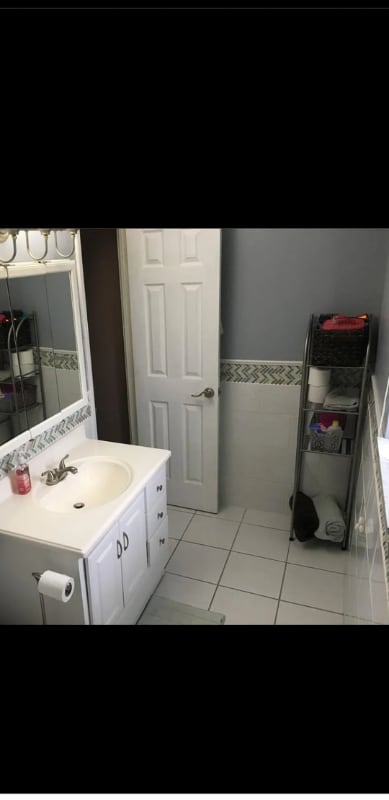 Foto del edificio - 9582 Fernwood Dr