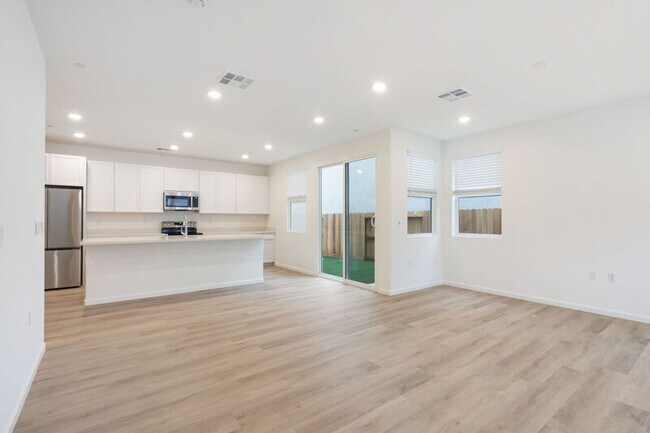 Foto del edificio - 8376 Solfrid Wy