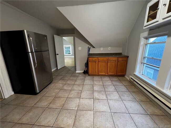 Building Photo - 363 Wilmot Ave