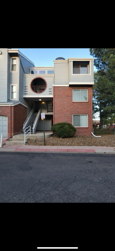 Primary Photo - 1077 Acapulco Ct
