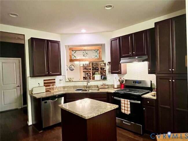 Foto del edificio - 3103 Abruzzo Pl