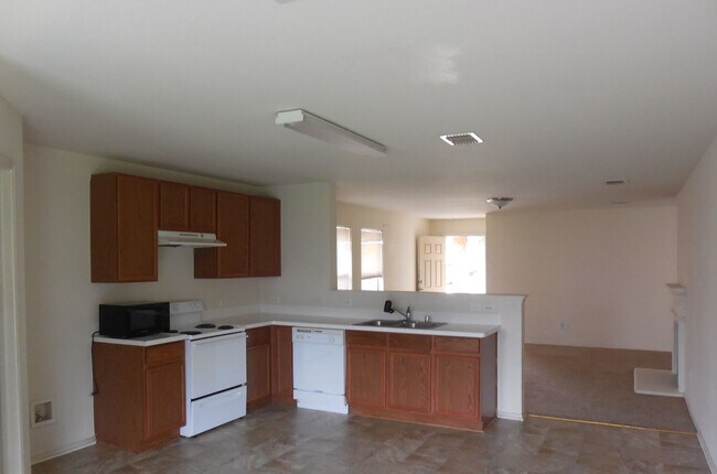 Building Photo - 3 bed, 2 bath home in Crowley
