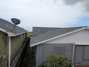 Building Photo - 1112 Ave M 1/2