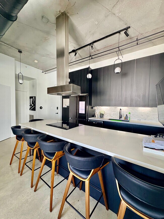 Cocina - 10 SW South River Dr