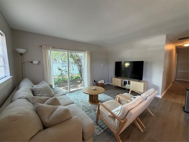 Building Photo - 1720 W Arch St