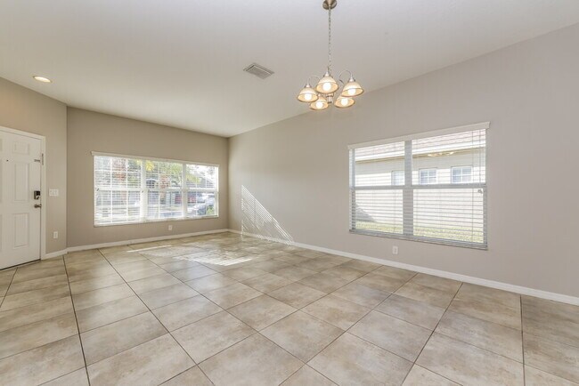 Building Photo - 1510 Mira Lago Cir