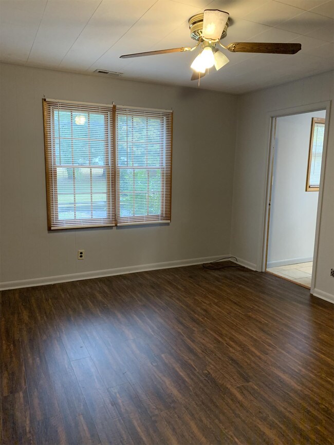 818 Cedar Springs Rd, Athens, TN 37303 House Rental in Athens, TN