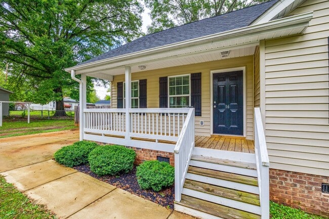 Building Photo - Delightful 3 bedroom ranch home for Rent i...
