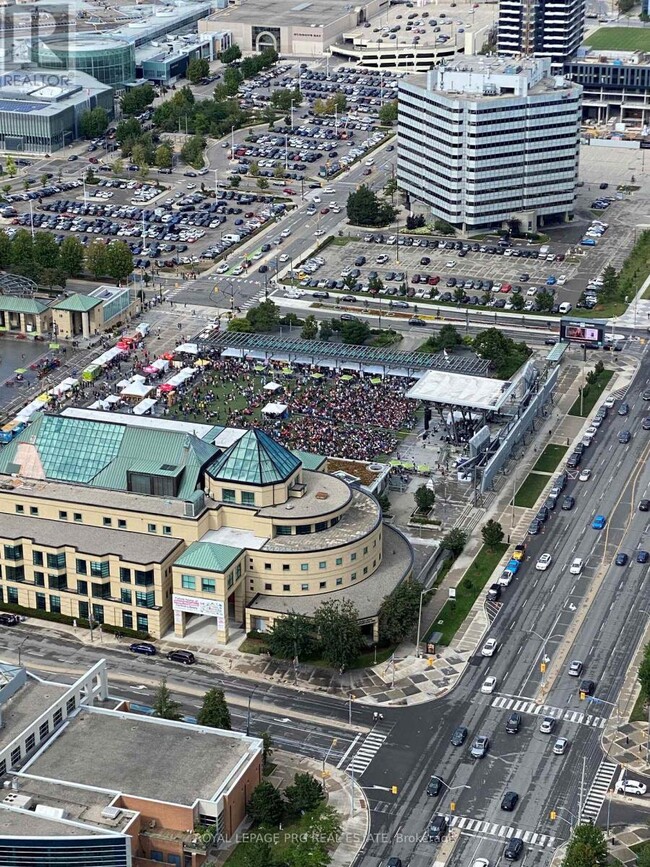 Photo du bâtiment - 3900 Confederation Pkwy