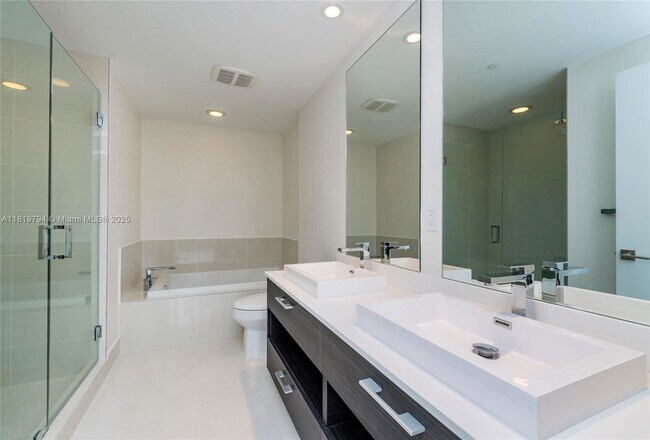Foto del edificio - 45 SW 9th St
