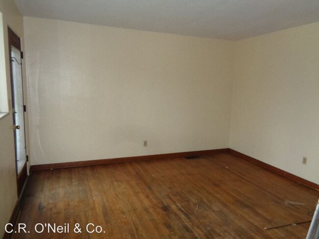 Building Photo - 143-145 W Lakeview Ave