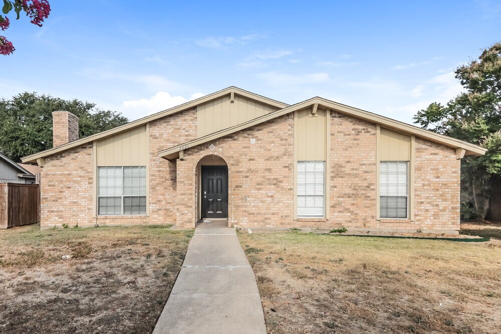 Primary Photo - 2021 Glenbrook Meadows Dr