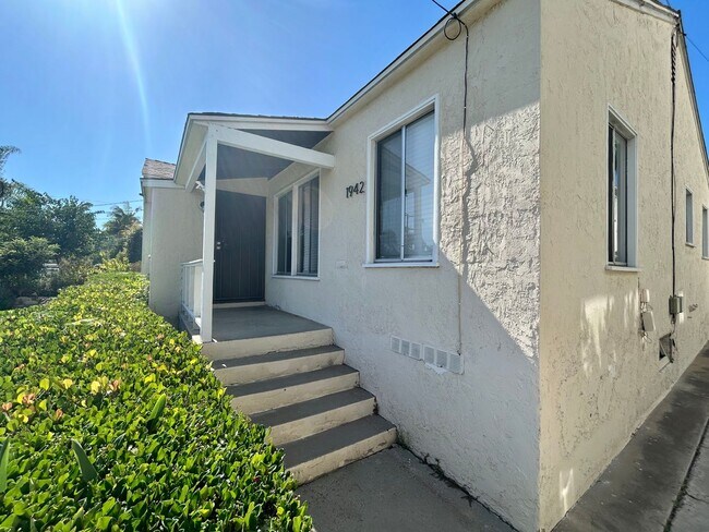 Foto del edificio - 3 Bedroom Charmer in the Heart of Pacific ...