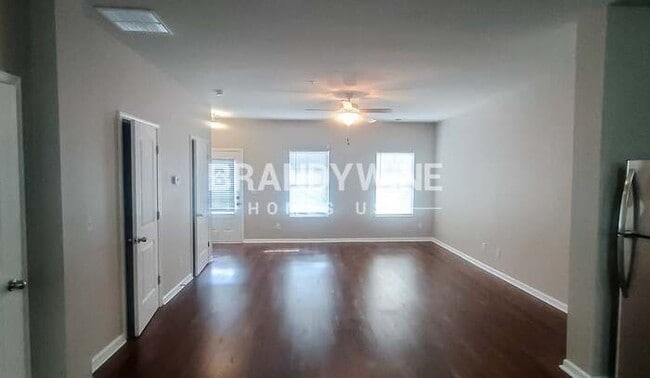 Building Photo - 1930 Old Dogwood