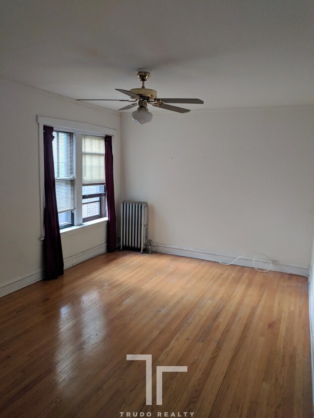 Primary Photo - 4241 N Hermitage Ave