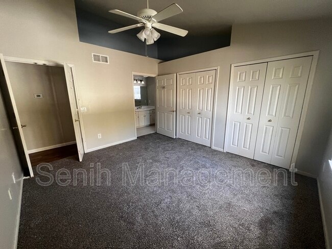 Foto del edificio - 315 Victorian Ln