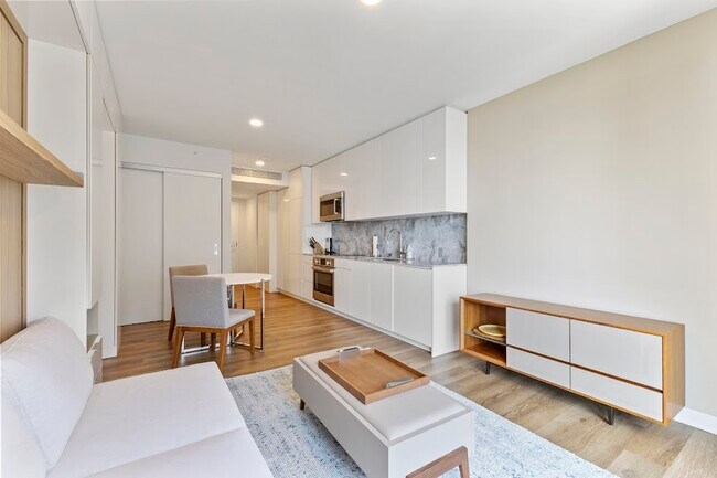 Photo - 987 Queen St Townhome