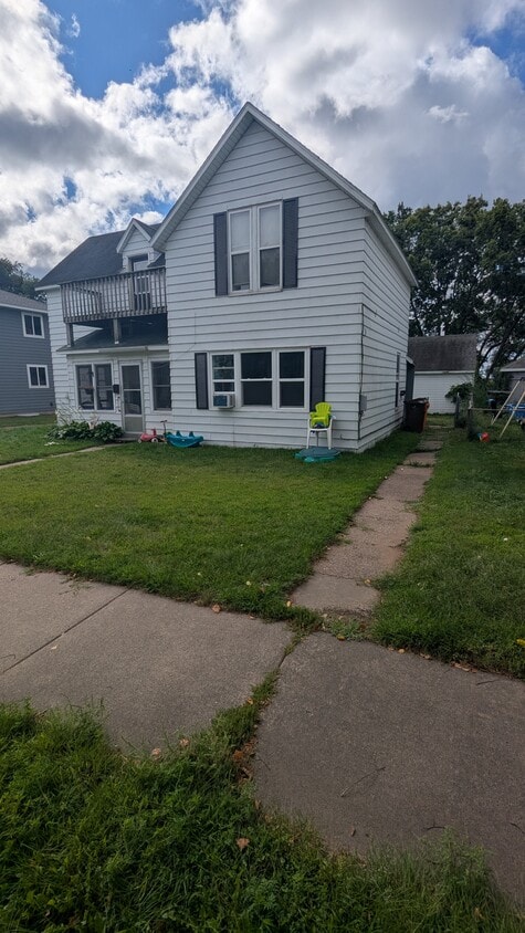 Primary Photo - 705 Division St
