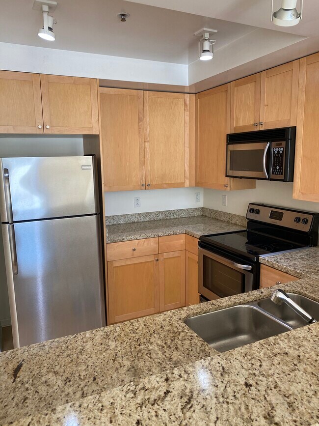Kitchen - 2001 McAllister St
