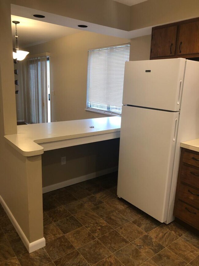 Foto del edificio - 60 Wolfpit Ave