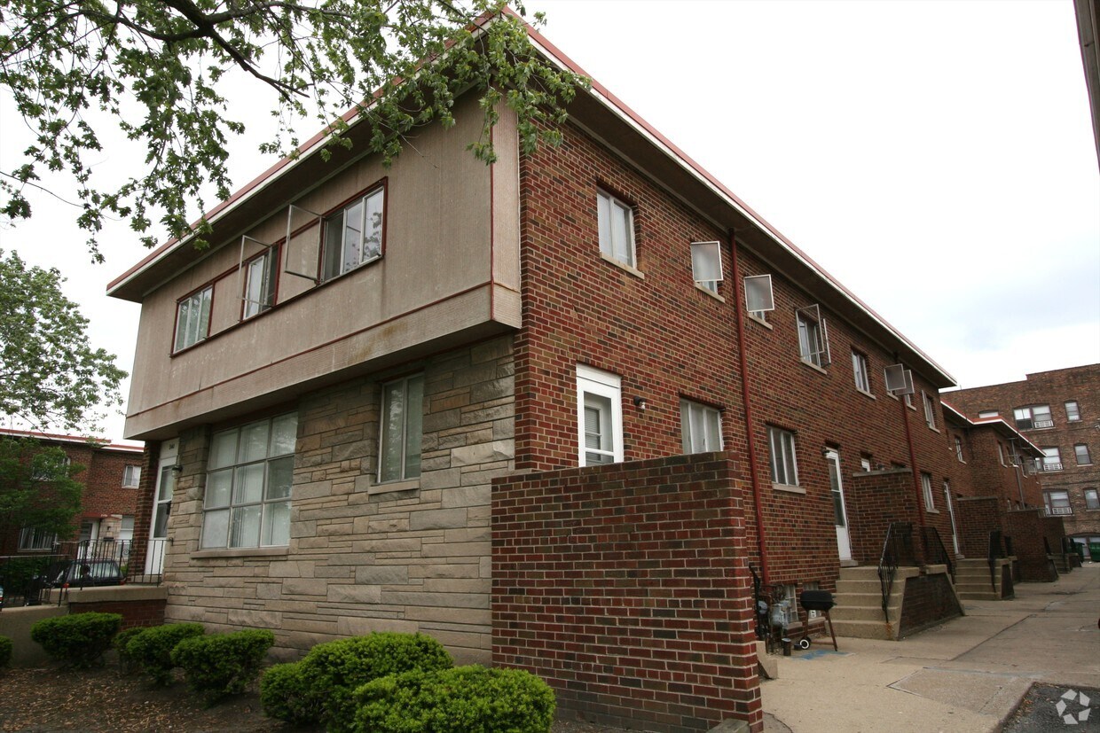 Primary Photo - Harrison Park Townhomes