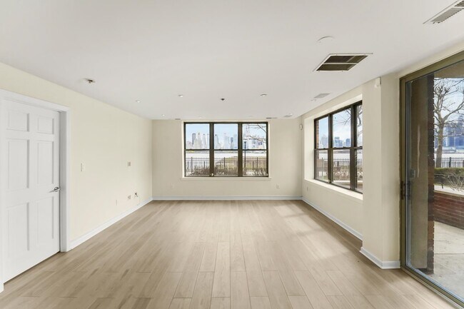 Foto del edificio - 24 Ave at Port Imperial