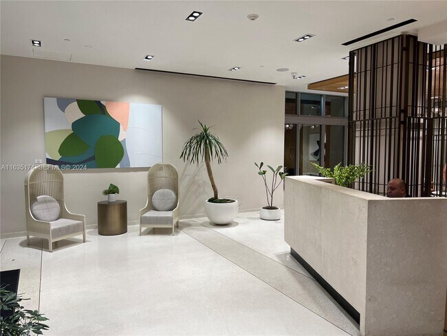 Foto del edificio - 1500 Bay Rd