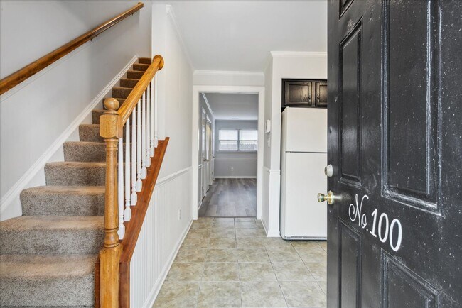 Building Photo - York Crossing Townhome