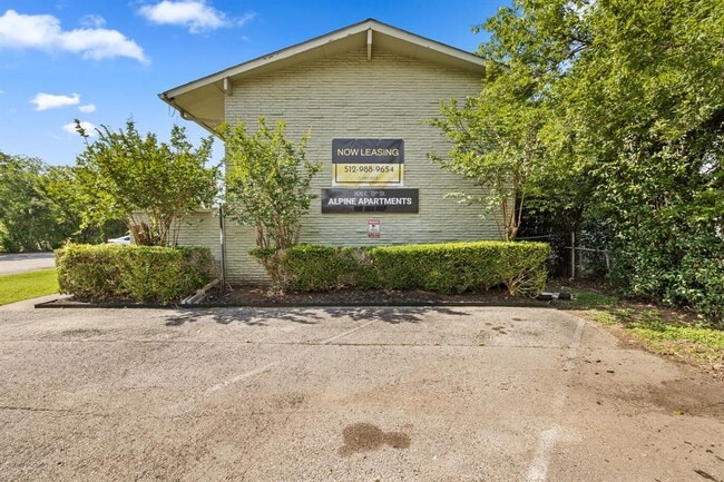 Foto del edificio - 806 E 13th St