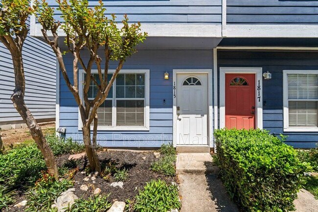 Foto del edificio - 1815 Gary's Park St