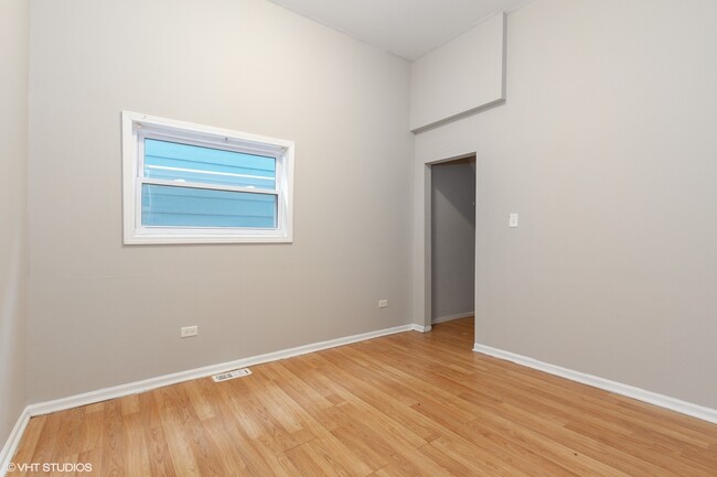 Building Photo - 11578 S Prairie Ave