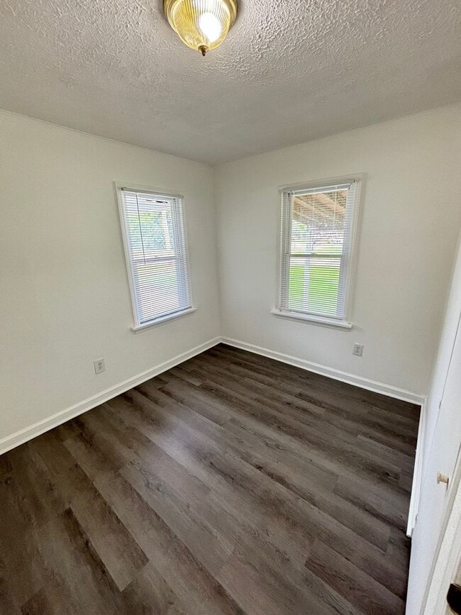 Foto del edificio - 418 N High St