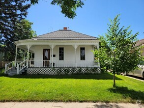 Building Photo - 925 Jefferson Ave