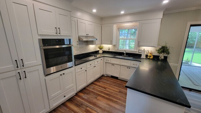 Foto del edificio - 4 bed, 2.5 Bath Home Available in Sugar Creek
