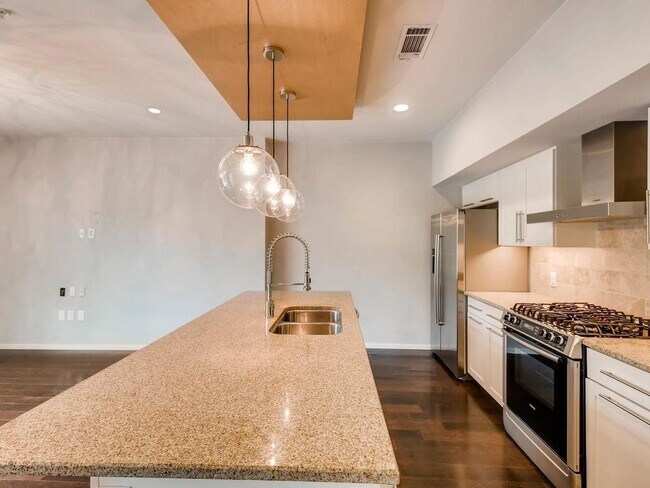 Foto del edificio - 1600 Barton Springs Rd