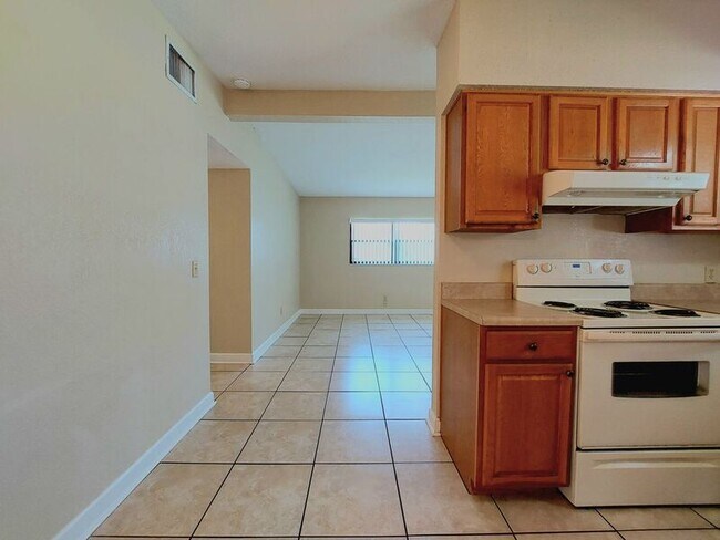 Foto del edificio - 3015 Bellwood Ave