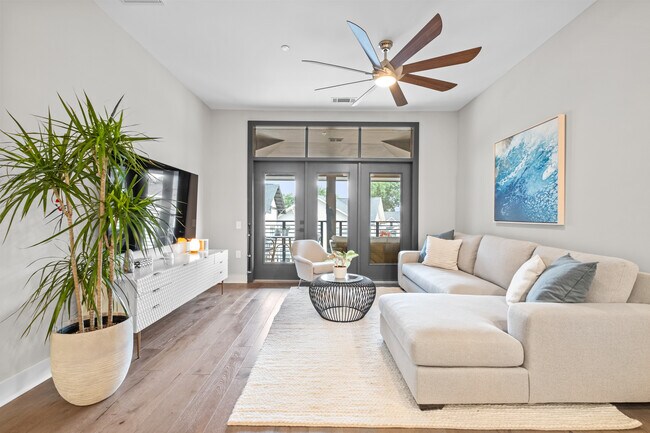 Foto del edificio - 2401 Euclid Ave