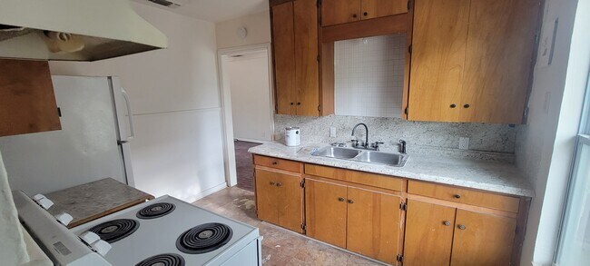 Building Photo - 1003 N Lantana Dr