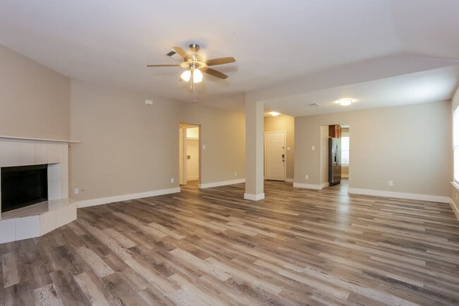 Building Photo - 7713 Dockside Dr
