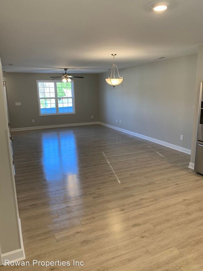 Foto del edificio - 3 br, 2.5 bath House - 322 S Main Street