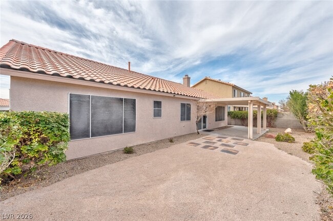Building Photo - 8880 Wallaby Ln