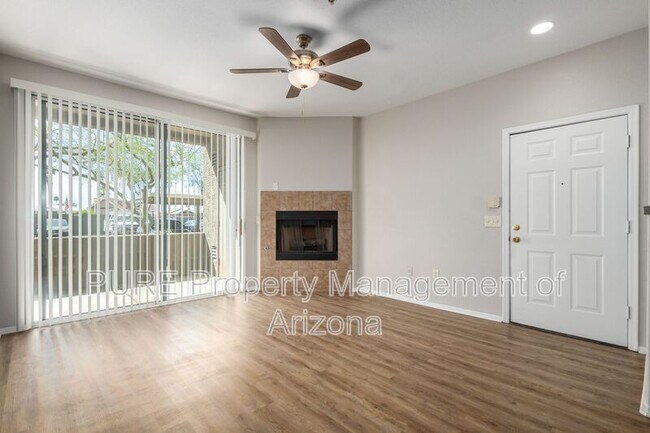 Building Photo - 2929 W Yorkshire Dr