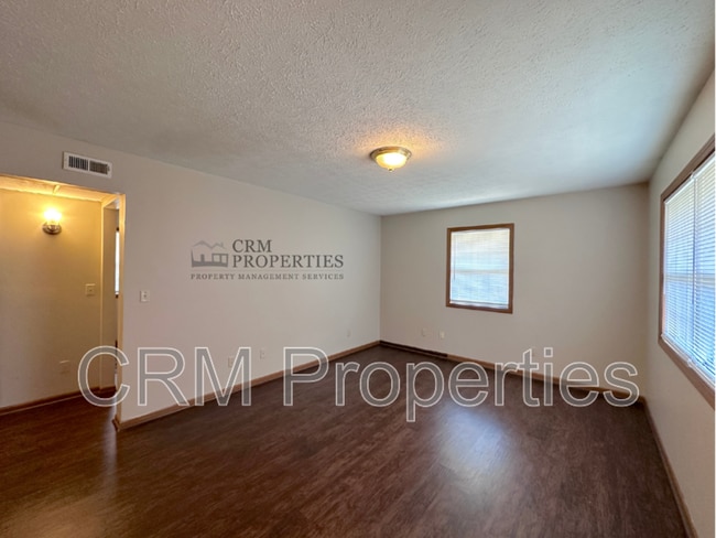 Building Photo - 1326 S Waugh St