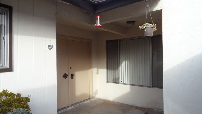 Photo - 1189 N Shattuck St Apartment