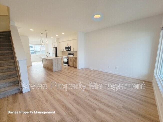 Building Photo - 4677-4177 177 Ave NW