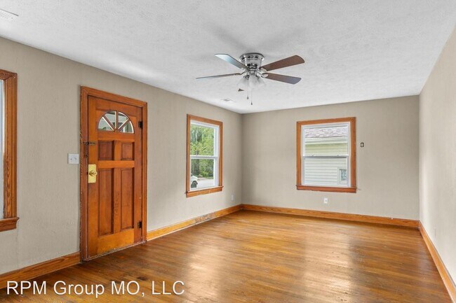 Foto del edificio - 3 br, 2 bath House - 801 E. Loren St.